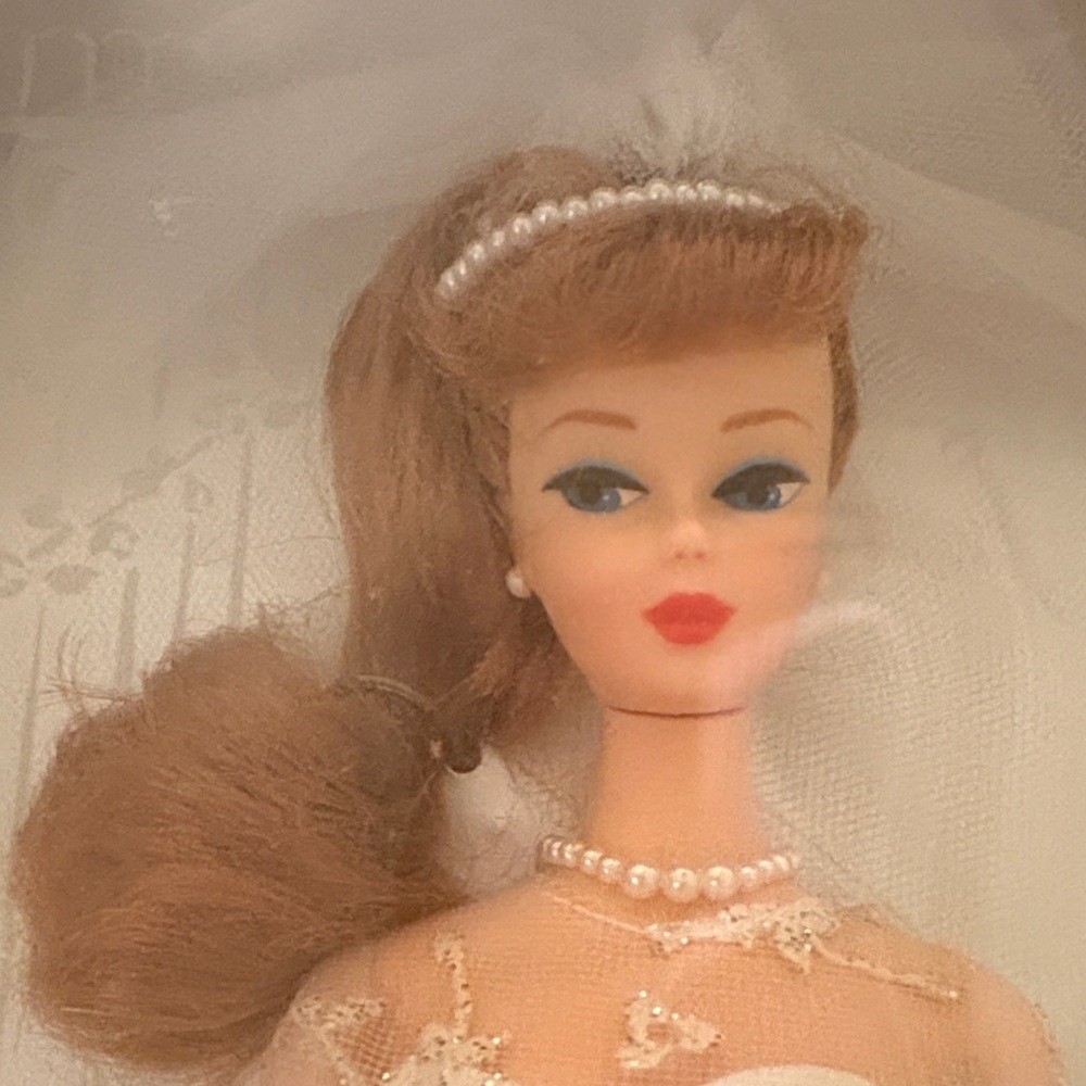Wedding day Barbie 1996 vintage box damage shelf ware  NIB - Picture 8 of 16